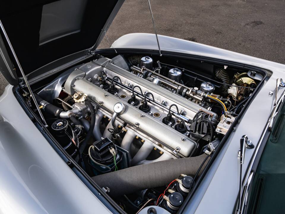 Image 27/42 de Aston Martin DB 5 (1964)