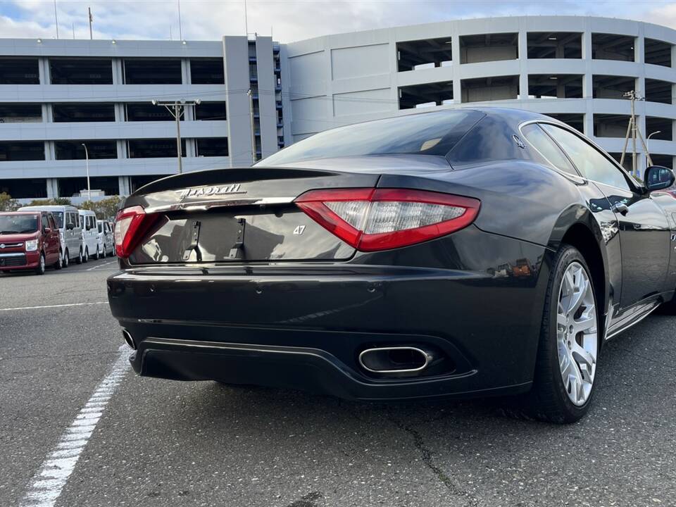 Afbeelding 7/21 van Maserati GranTurismo S (2010)