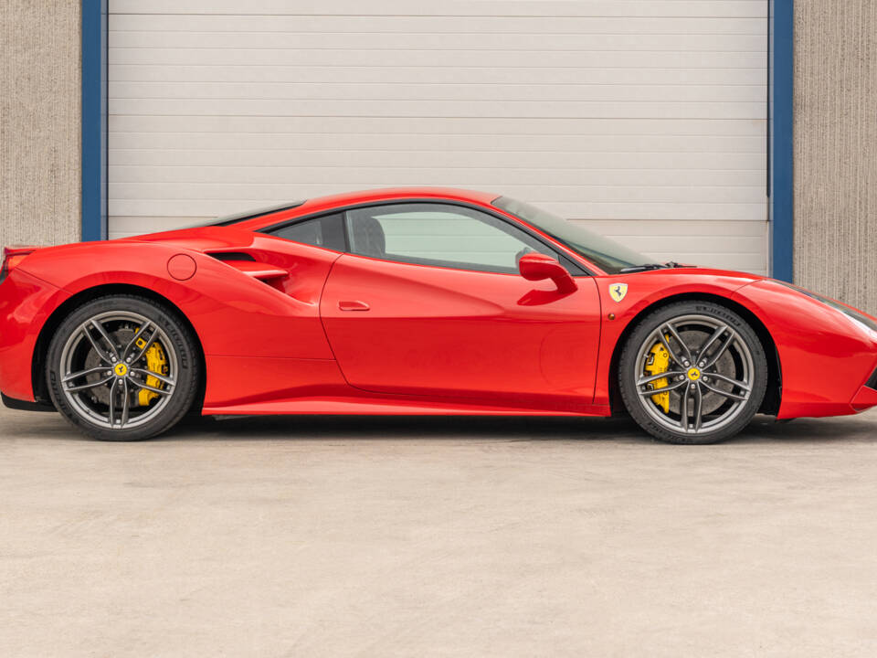 Immagine 5/85 di Ferrari 488 GTB (2015)