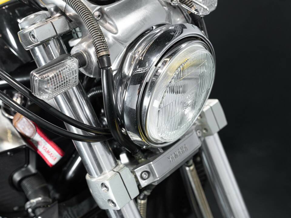 Bild 14/27 von Yamaha DUMMY (1999)