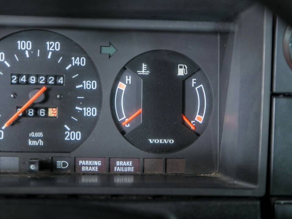 Imagen 21/50 de Volvo 244 GL D (1984)