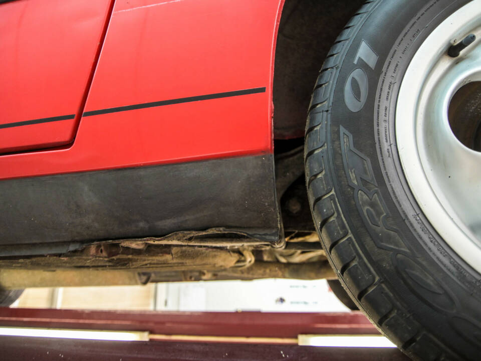 Immagine 46/50 di Porsche 924 S (1987)