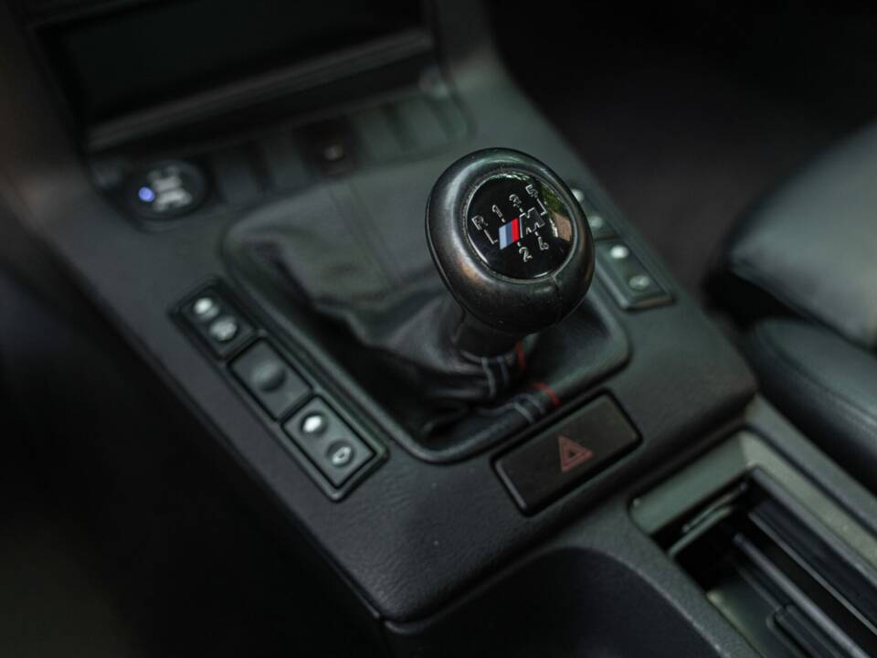 Bild 34/50 von BMW 318is "Class II" (1994)