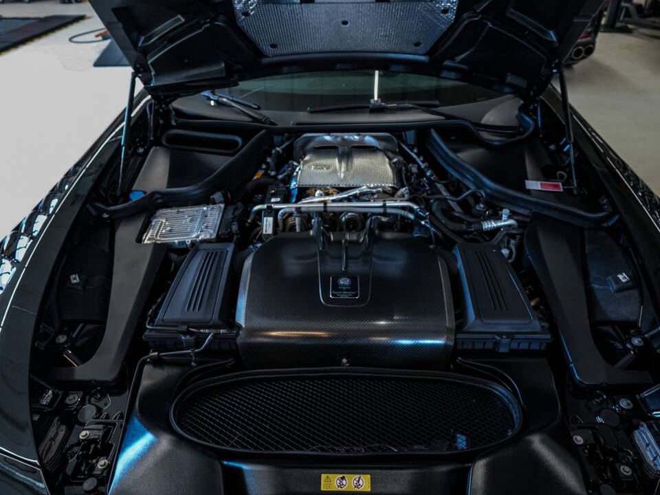 Image 24/25 of Mercedes-AMG GT Black Series "P One Edition" (2021)