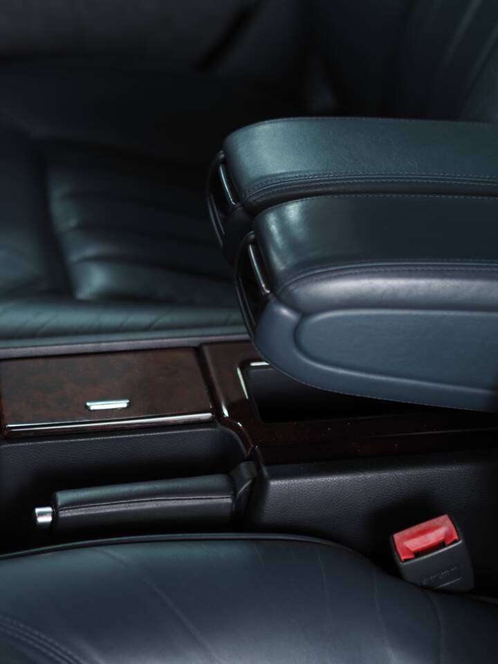 Bild 46/55 von Audi A8 3.7 quattro (2000)