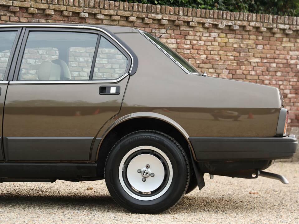 Afbeelding 39/50 van Alfa Romeo Alfetta 2.0 (1984)