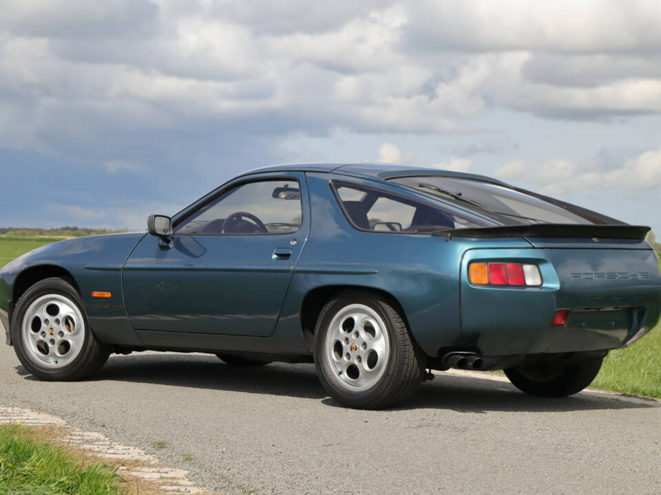 Bild 44/48 von Porsche 928 (1978)