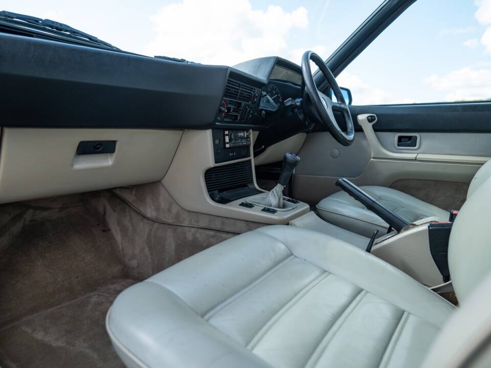 Bild 29/44 von BMW 628 CSi (1900)