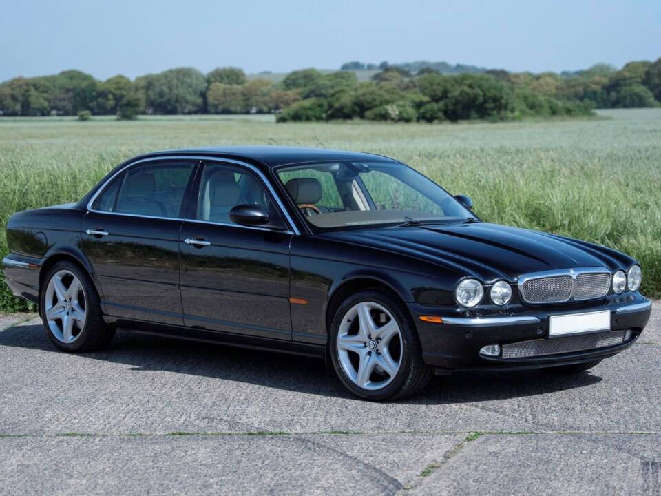 Obraz 1/50 pojazdu Jaguar XJR Super V8 (2004)