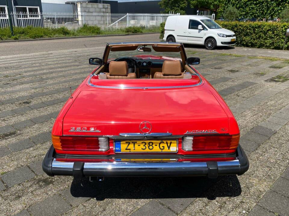 Bild 7/50 von Mercedes-Benz 380 SL (1984)