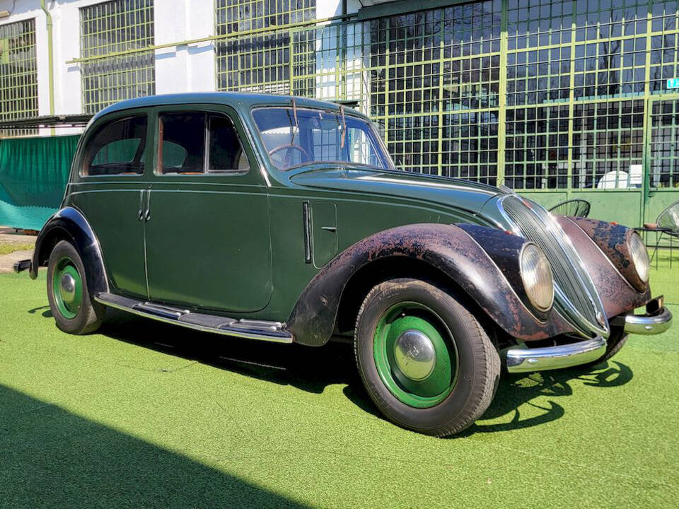 Image 8/75 of FIAT 1500 (1937)