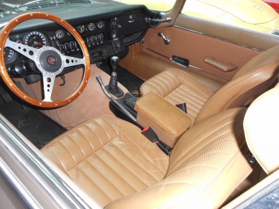 Bild 13/34 von Jaguar Type E V12 (2+2) (1973)