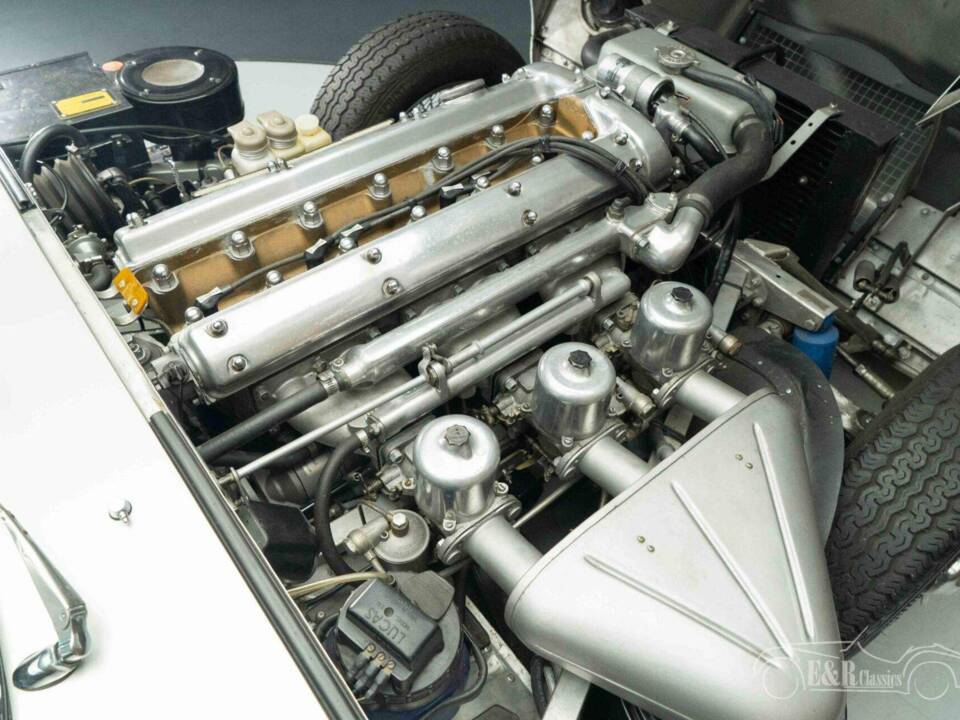 Immagine 6/19 di Jaguar E-Type 3.8 (1964)