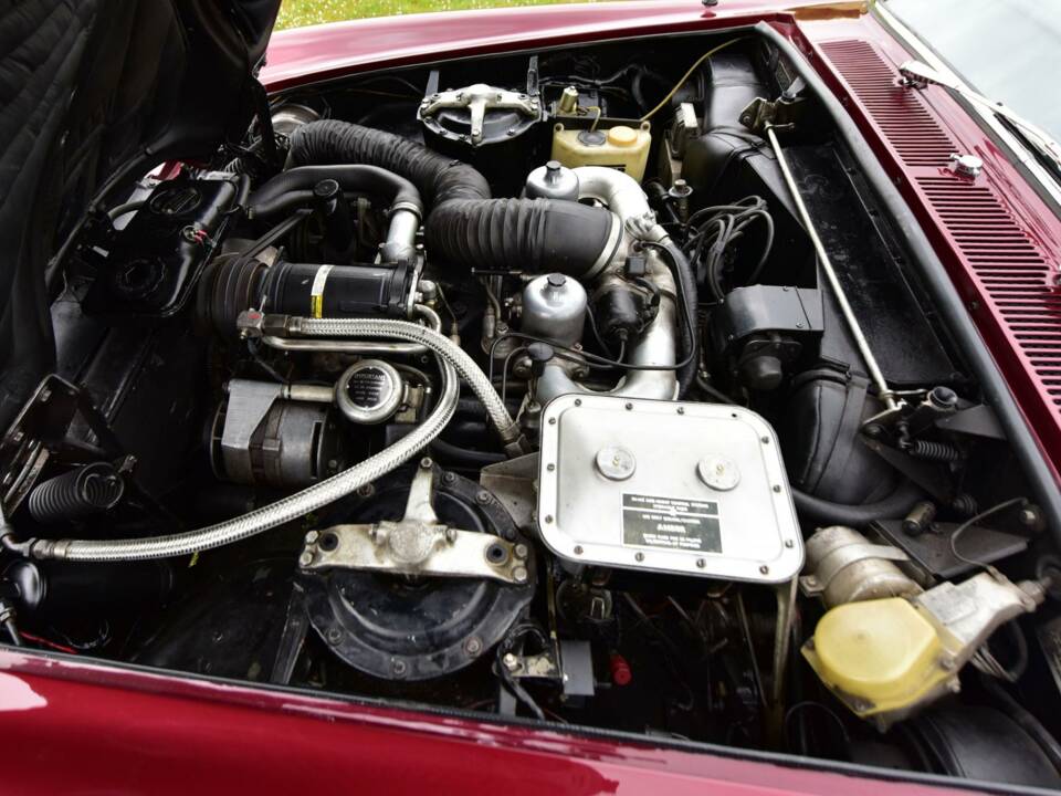 Bild 35/50 von Bentley T 1 (1970)