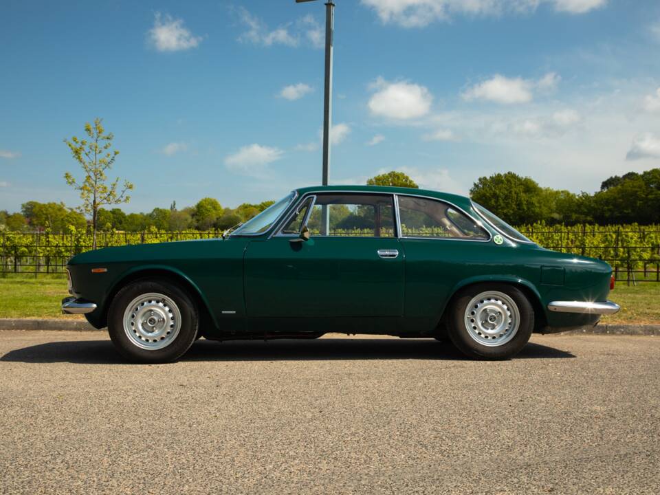 Imagen 34/50 de Alfa Romeo Giulia 1600 Sprint GT Veloce (1968)