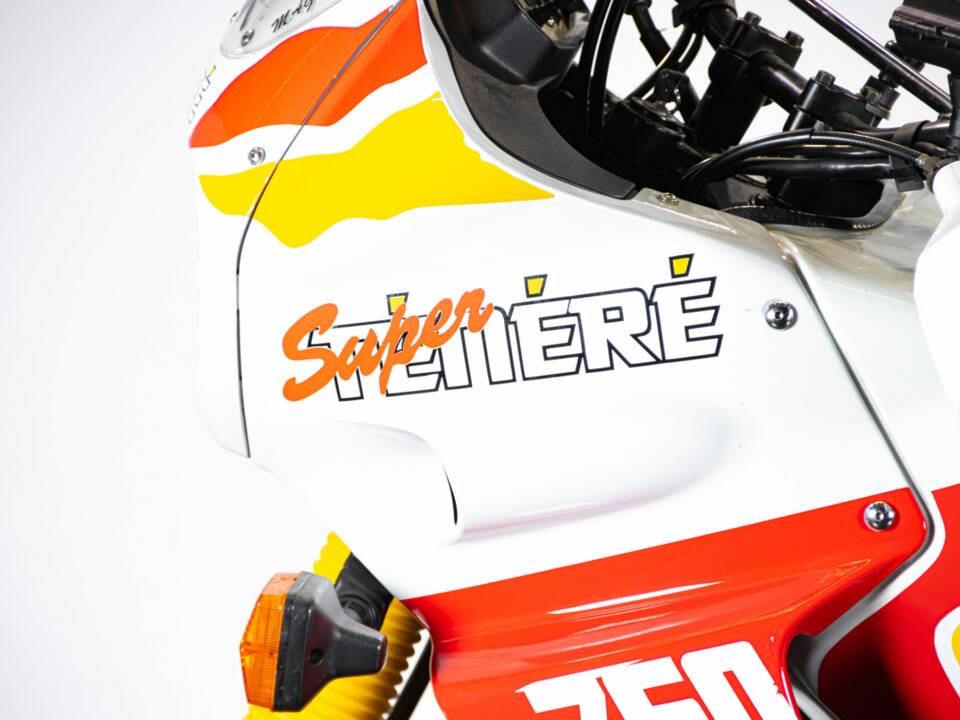 Image 11/35 de Yamaha XTZ 750 Super Ténéré (1989)