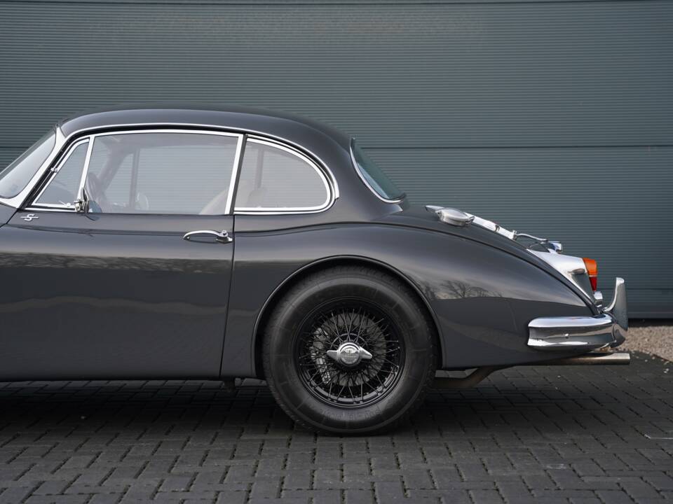 Bild 10/50 von Jaguar XK 150 3.8 S FHC (1960)