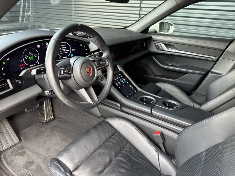 Image 3/12 of Porsche Taycan 4S Sport Turismo (2024)