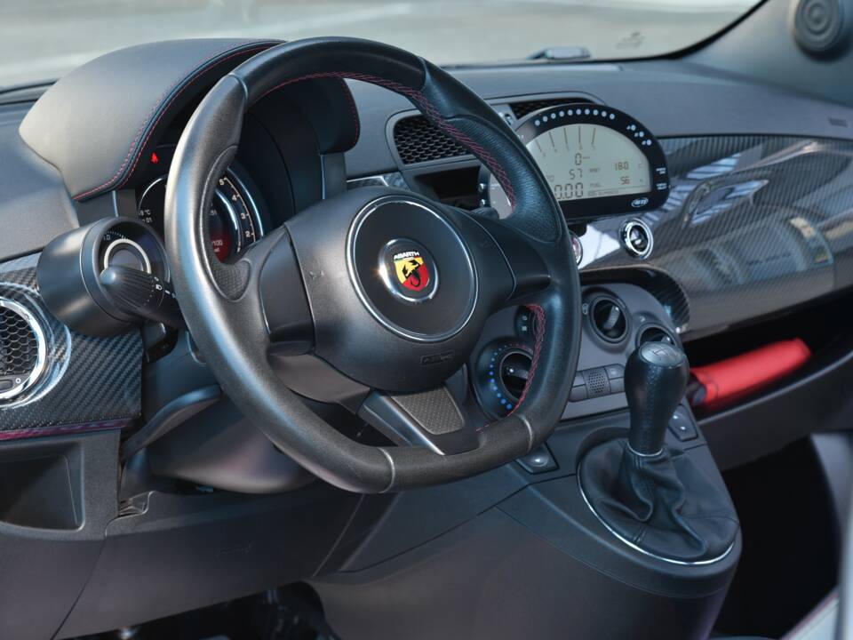 Bild 7/16 von Abarth 695 Biposto (2016)