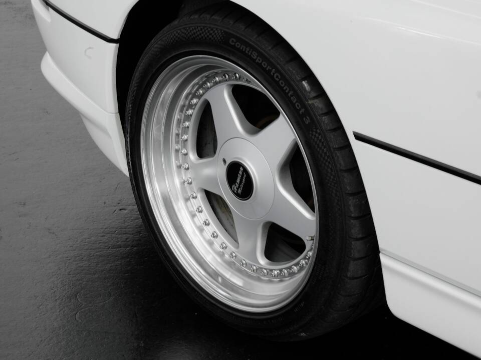 Bild 44/45 von BMW 850i (1990)