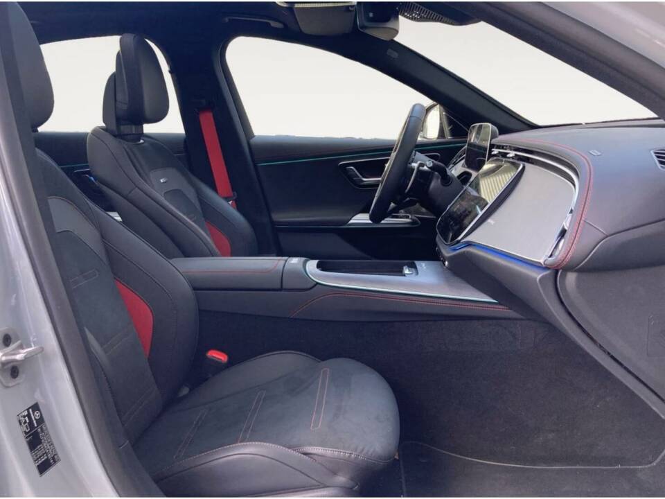 Image 8/11 of Mercedes-Benz E 53 AMG Hybrid 4MATIC (2025)