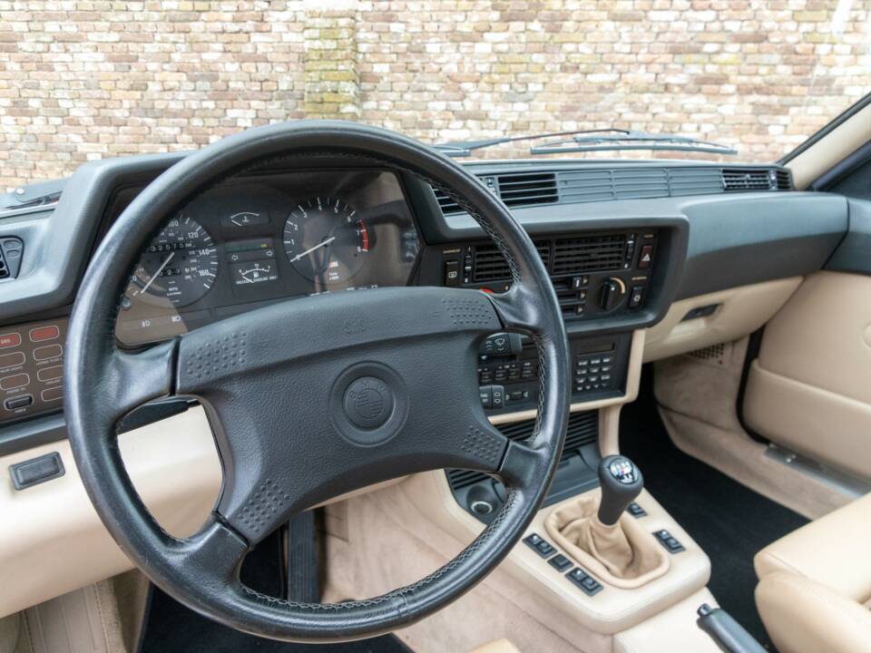 Afbeelding 47/50 van BMW M6 (1988)