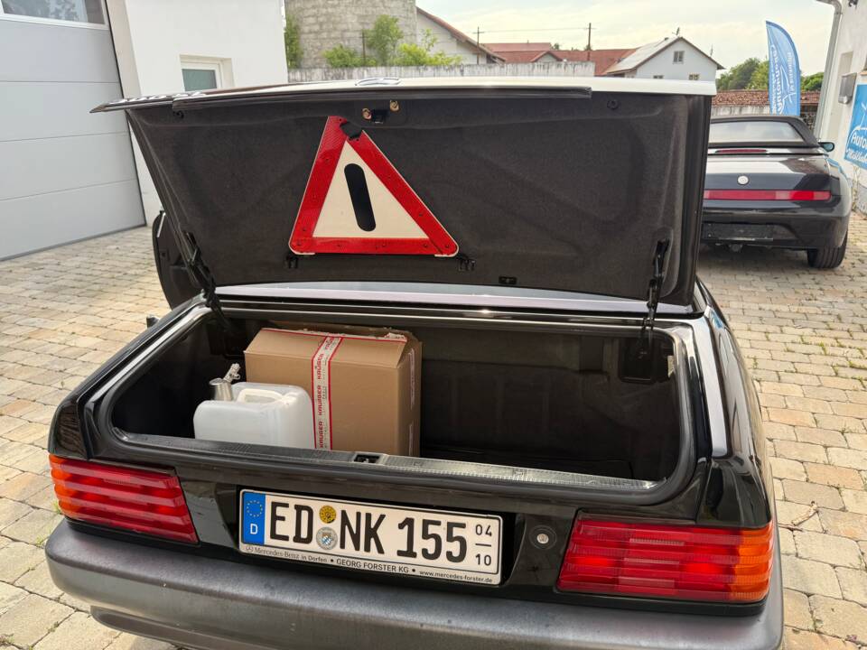 Image 23/38 de Mercedes-Benz 300 SL (1993)