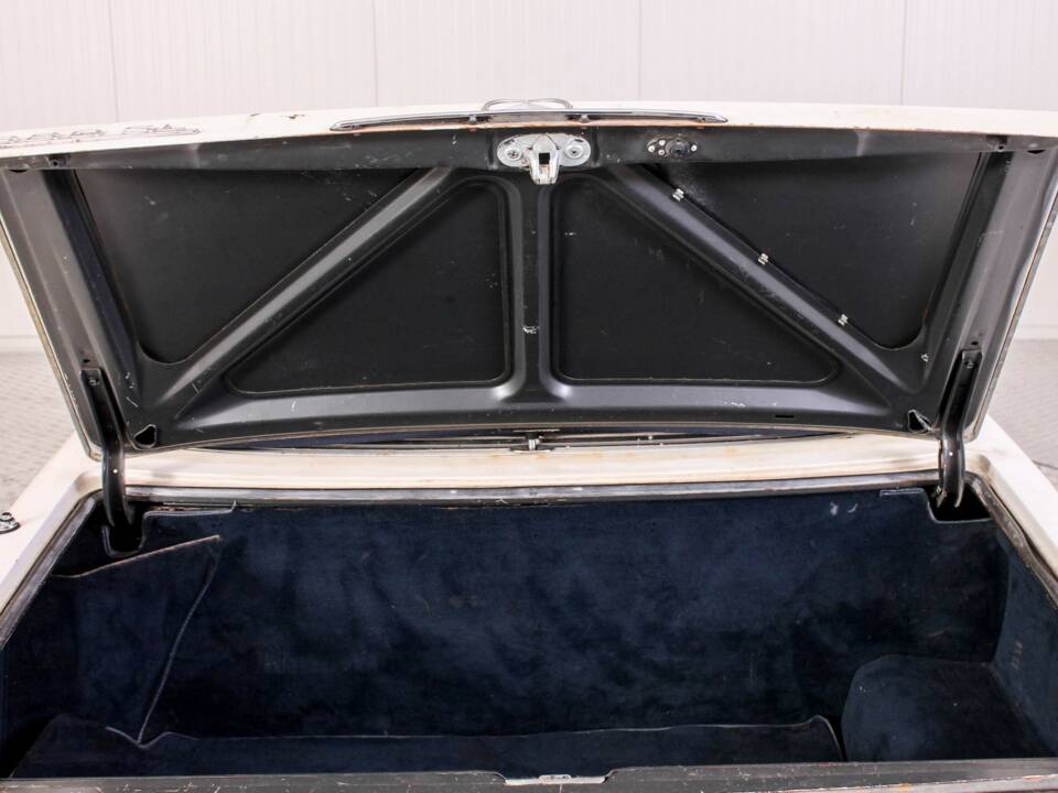 Bild 7/43 von Mercedes-Benz 380 SL (1982)