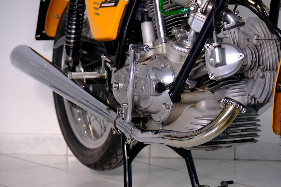 Afbeelding 24/96 van Ducati 750 Sport (1974)