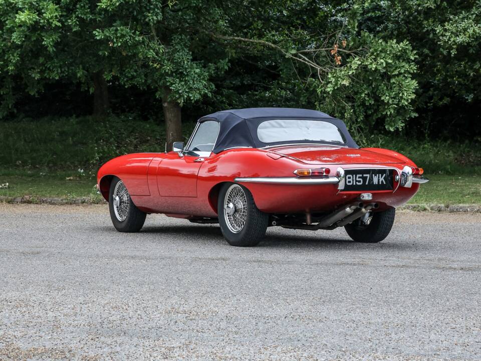 Image 23/41 de Jaguar E-Type 3.8 (1964)