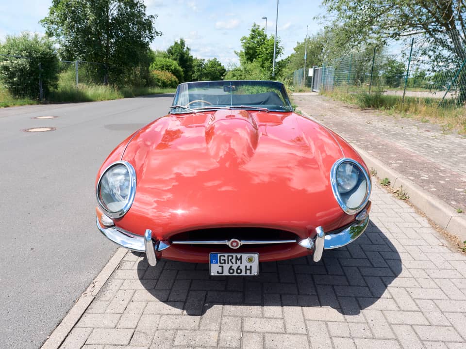 Image 7/80 of Jaguar E-Type 4.2 (1966)