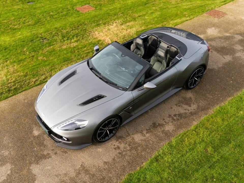 Bild 8/50 von Aston Martin Vanquish Zagato Volante (2017)