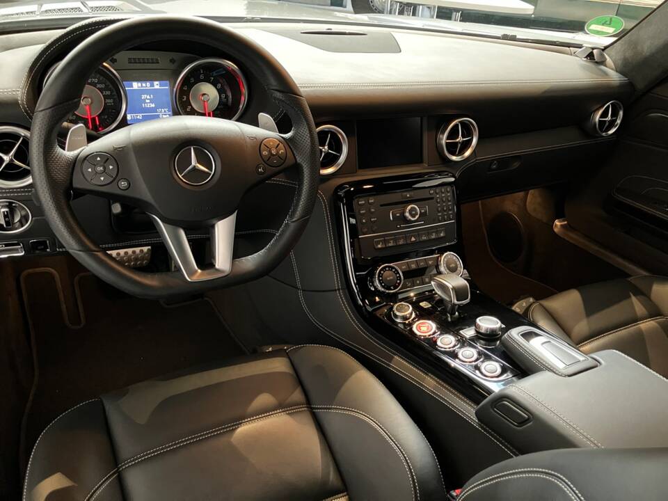 Image 4/7 of Mercedes-Benz SLS AMG Roadster (2012)