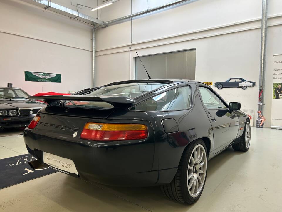 Image 6/63 of Porsche 928 GT (1989)