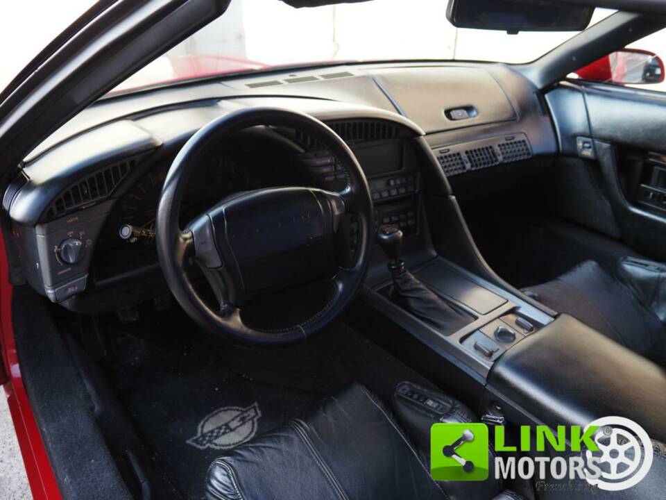 Image 4/10 of Chevrolet Corvette Convertible (1995)