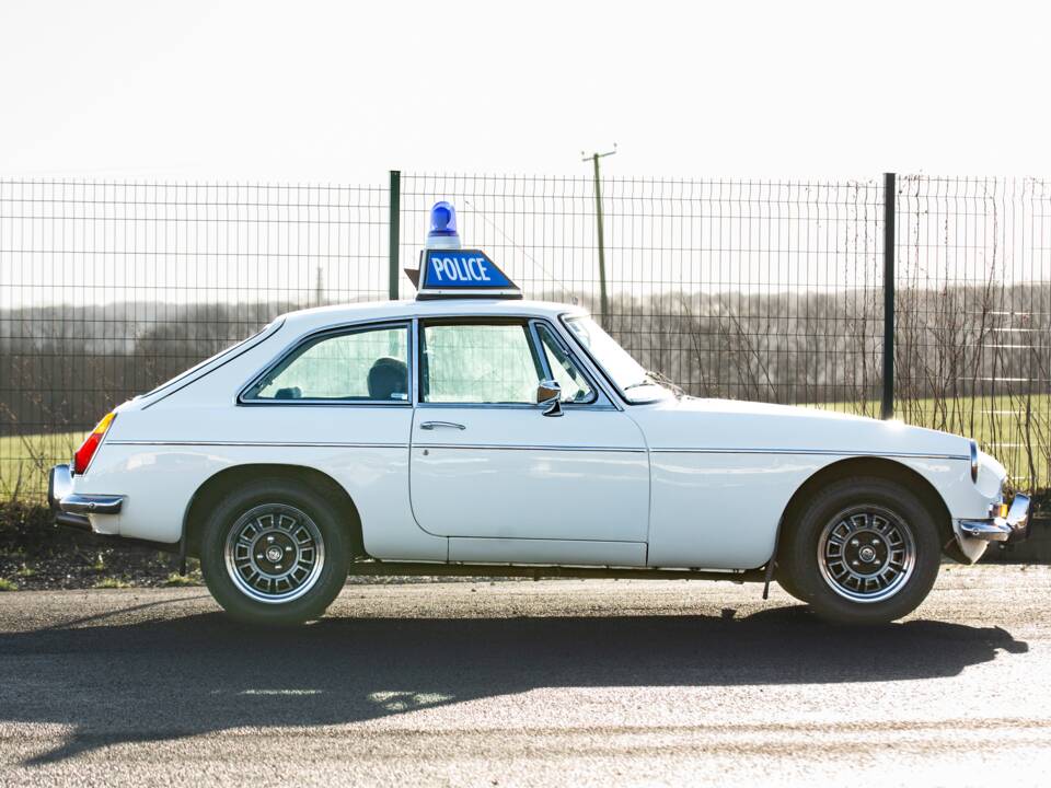 Image 2/36 de MG MGB GT V8 (1973)