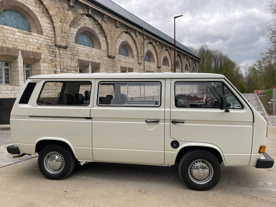 Imagen 12/40 de Volkswagen T3 Kombi 2.0 (1981)