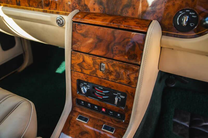 Imagen 31/50 de Rolls-Royce New Silver Dawn (1997)
