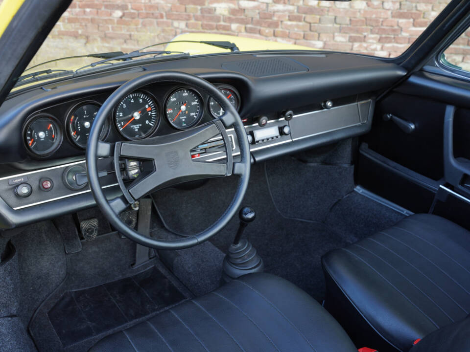 Image 36/50 of Porsche 911 2.4 T (1973)