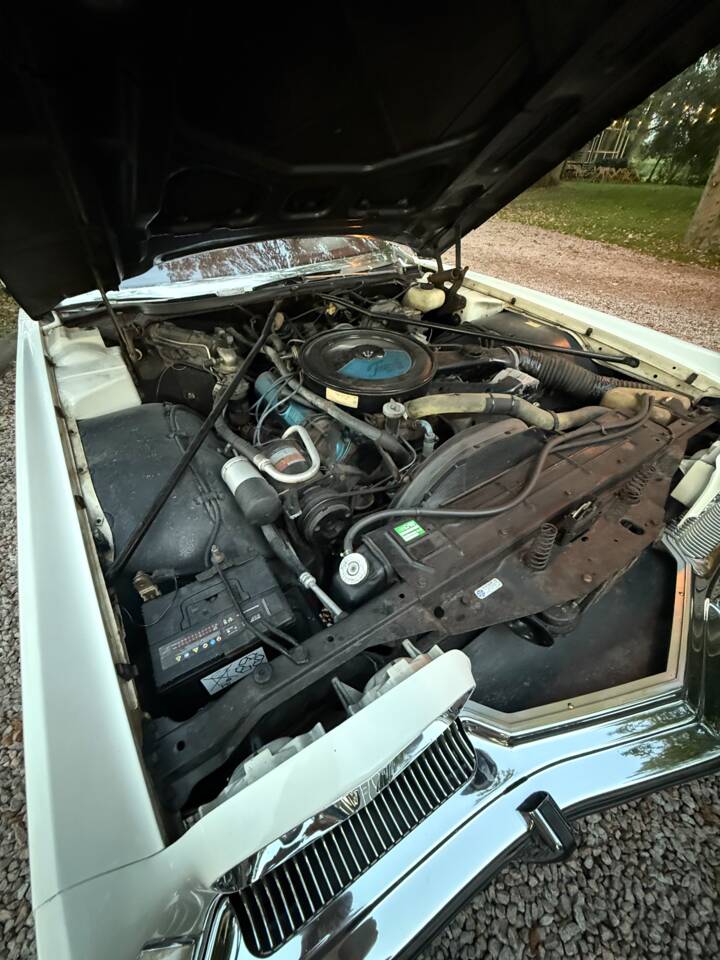 Bild 19/21 von Oldsmobile Toronado Brougham (1973)