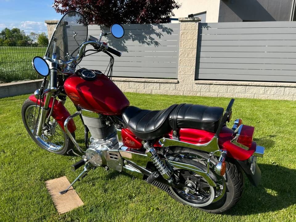 Diese Suzuki LS 650 Savage aus dem Jahr 1987 ist mehr als nur ein Motorrad