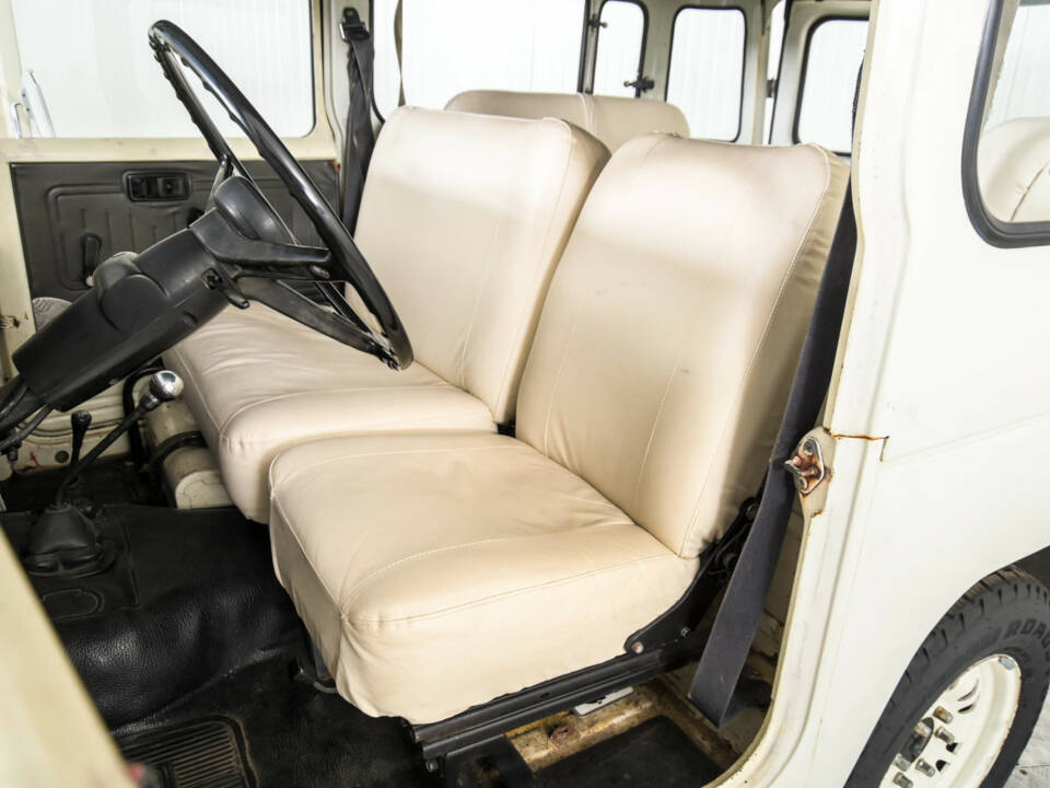 Image 24/50 of Toyota Land Cruiser BJ 43 (1977)
