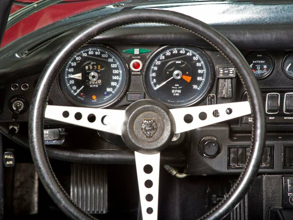 Image 15/19 de Jaguar Type E V12 (1974)