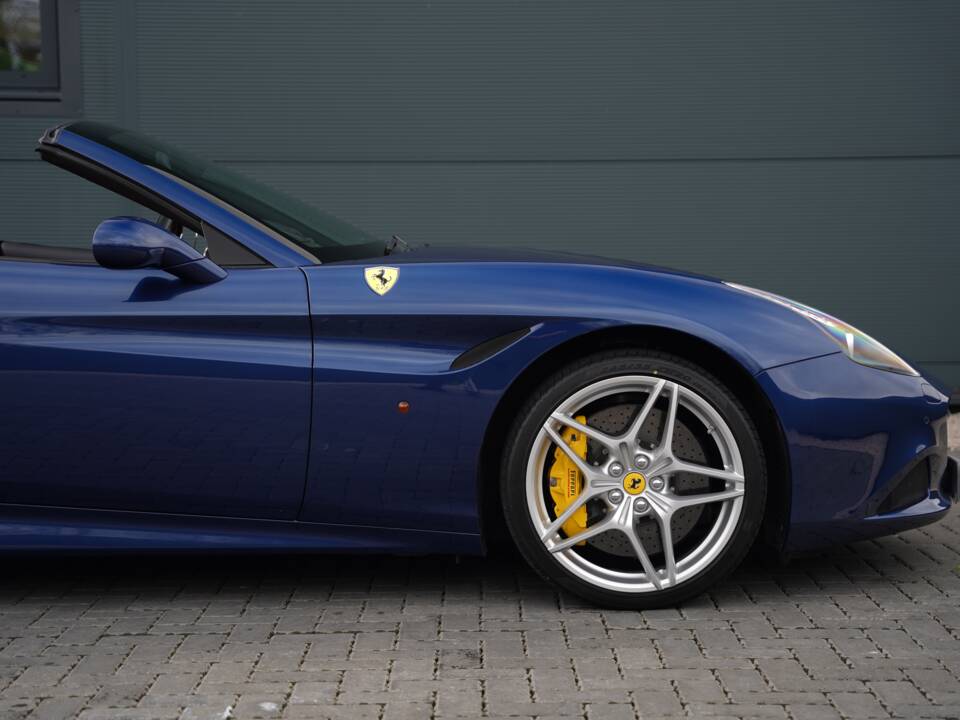 Bild 10/50 von Ferrari California T (2016)