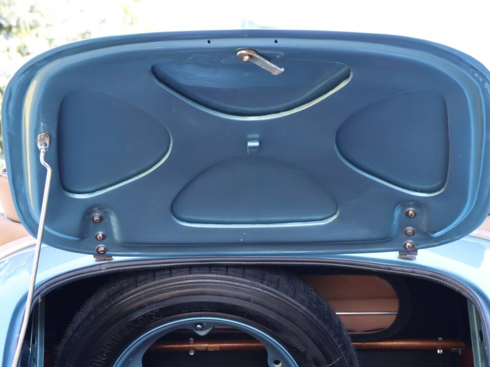 Image 39/50 of Dyna-Veritas Cabriolet (1952)