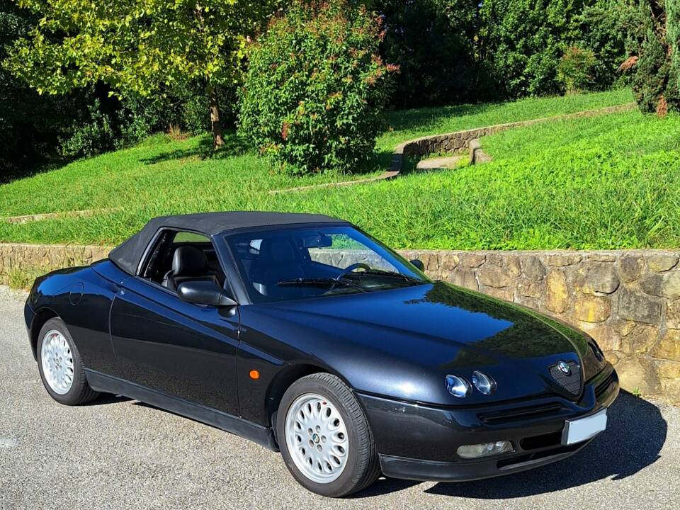 Image 7/26 of Alfa Romeo Spider 2.0 Twin Spark 16V (1997)