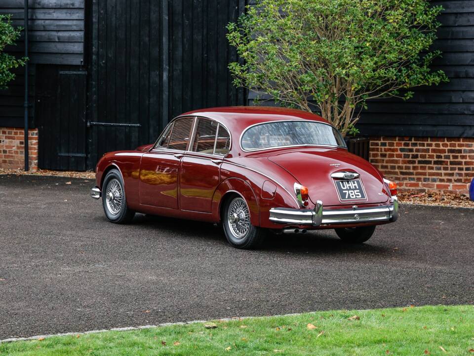 Image 10/42 of Jaguar Mk II 3.8 (1962)