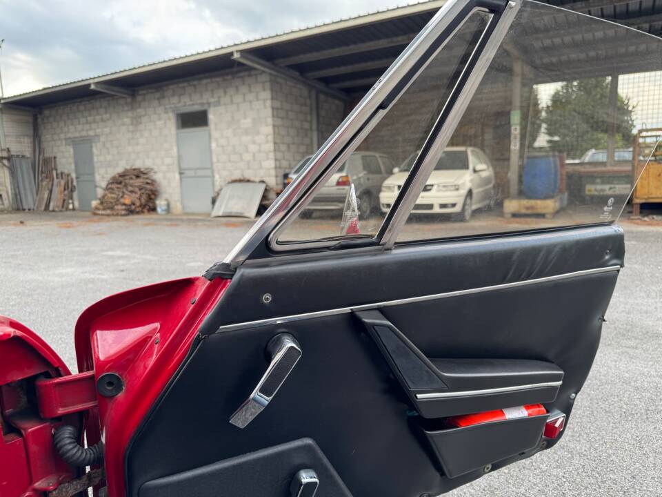 Bild 27/68 von Alfa Romeo 1.6 Spider (1988)