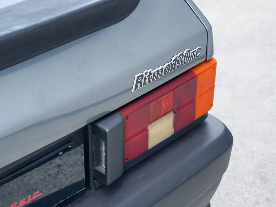Image 17/49 of FIAT Ritmo 130 TC Abarth (1984)