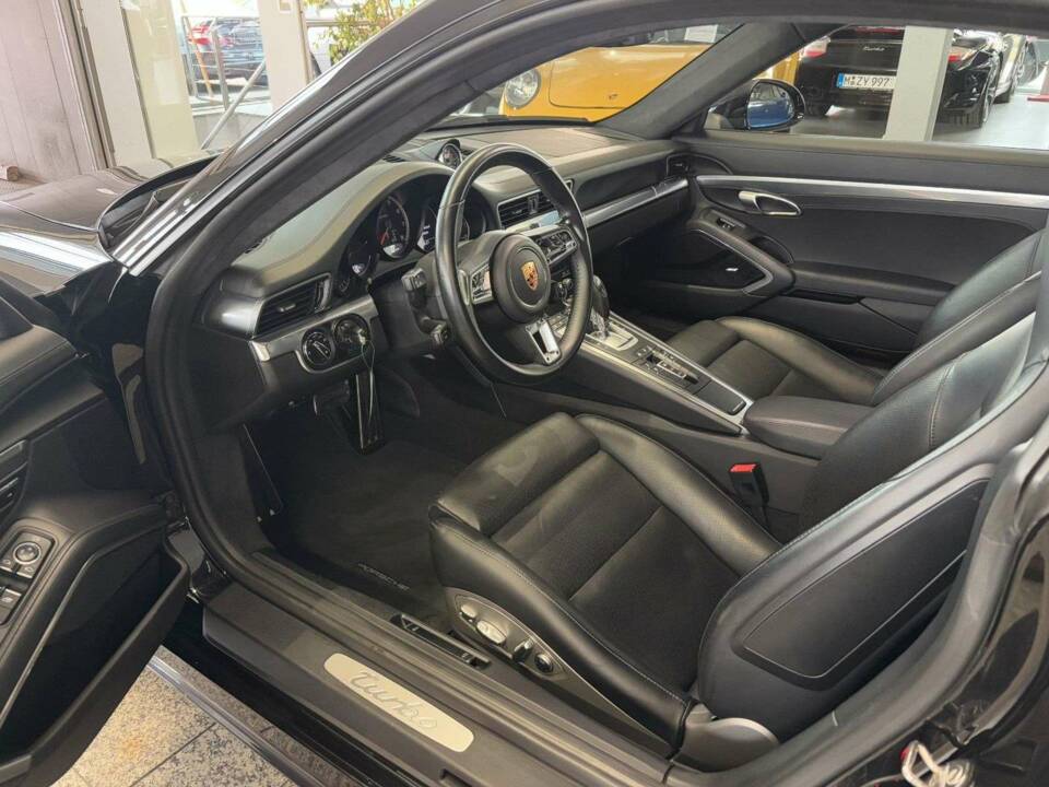 Bild 11/27 von Porsche 911 Turbo (2018)